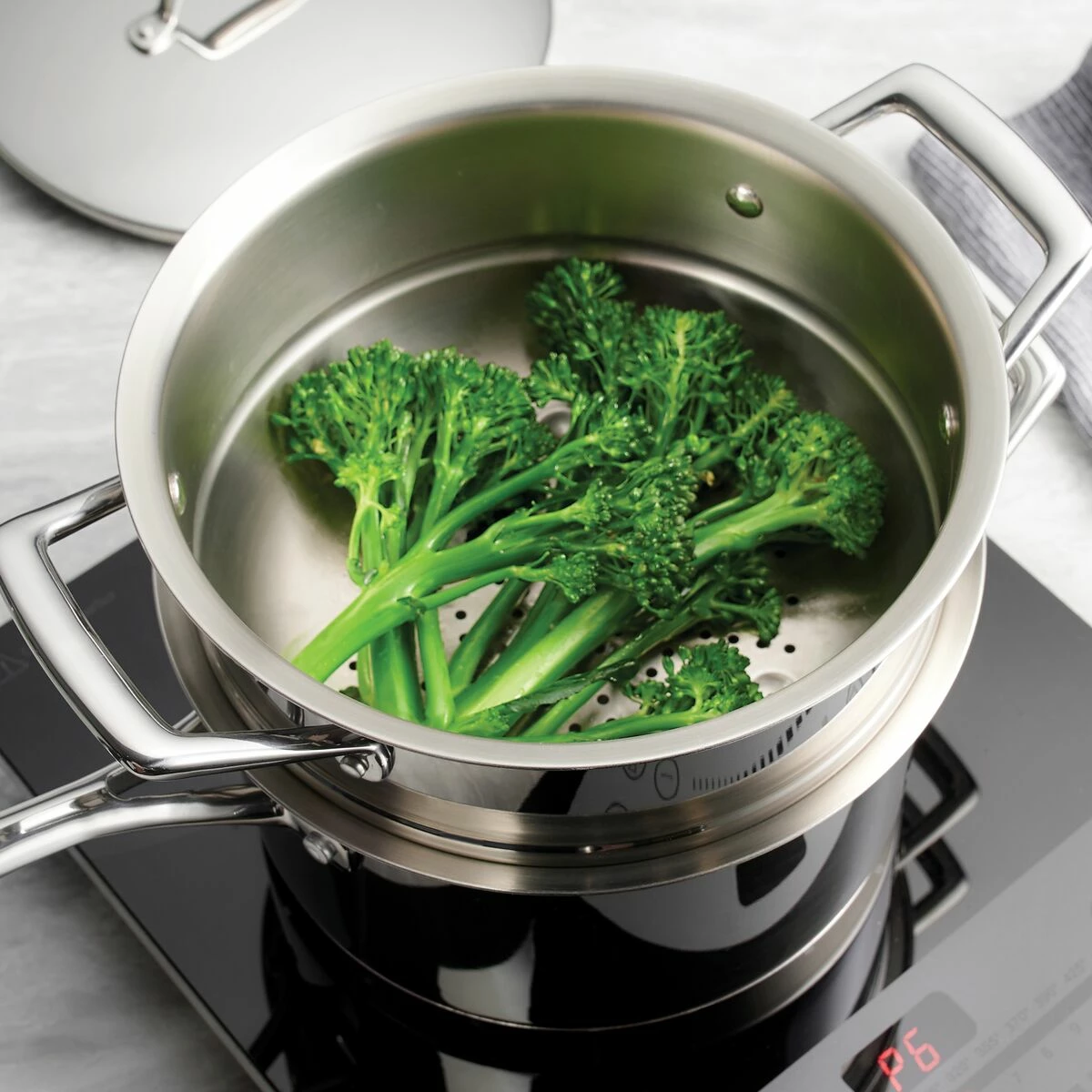 Tramontina 4 Qt Prima Stainless Steel Covered Sauce Pan 4 Tramontina 4 Qt Prima Stainless Steel Covered Sauce Pan - Image 4