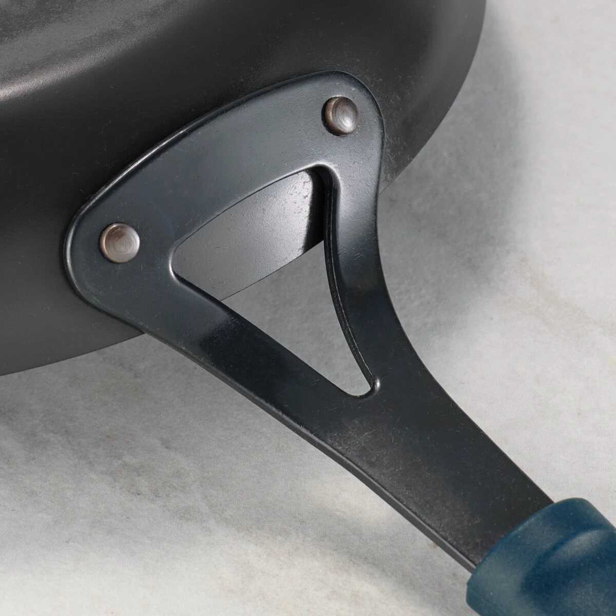 Tramontina 12.5 In Carbon Steel Wok 5 Tramontina 12.5 In Carbon Steel Wok - Image 5