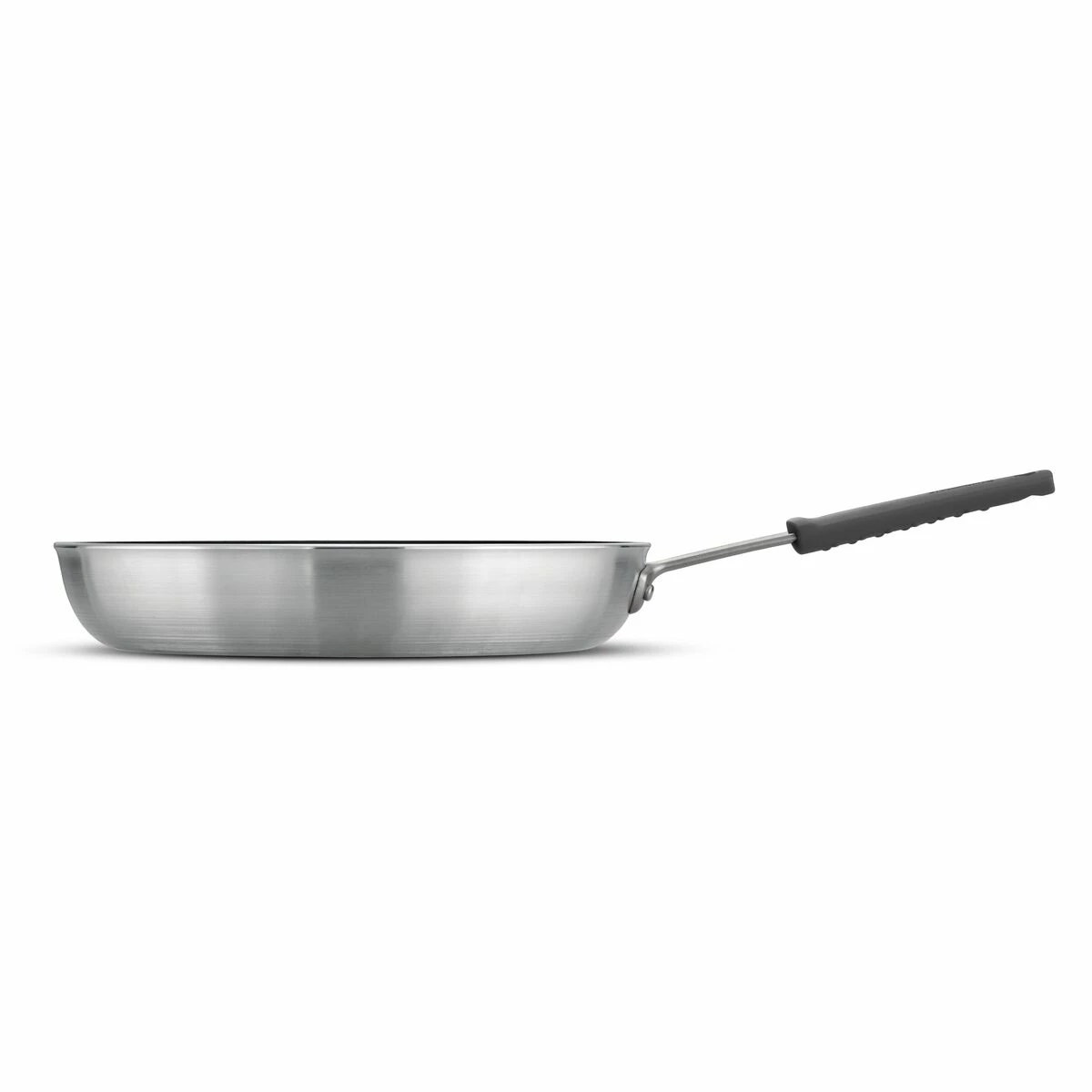 Tramontina PRO Fusion 14 In Aluminum Nonstick Fry Pan - Satin 4 Tramontina PRO Fusion 14 In Aluminum Nonstick Fry Pan - Satin - Image 4