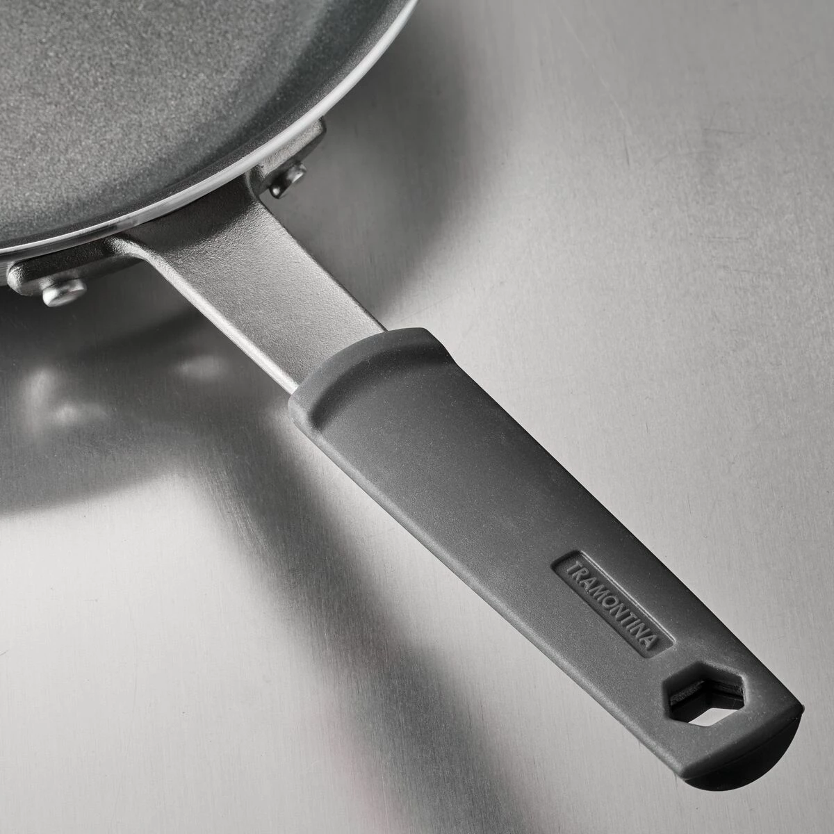 Tramontina PRO Fusion 14 In Aluminum Nonstick Fry Pan - Satin 6 Tramontina PRO Fusion 14 In Aluminum Nonstick Fry Pan - Satin - Image 6
