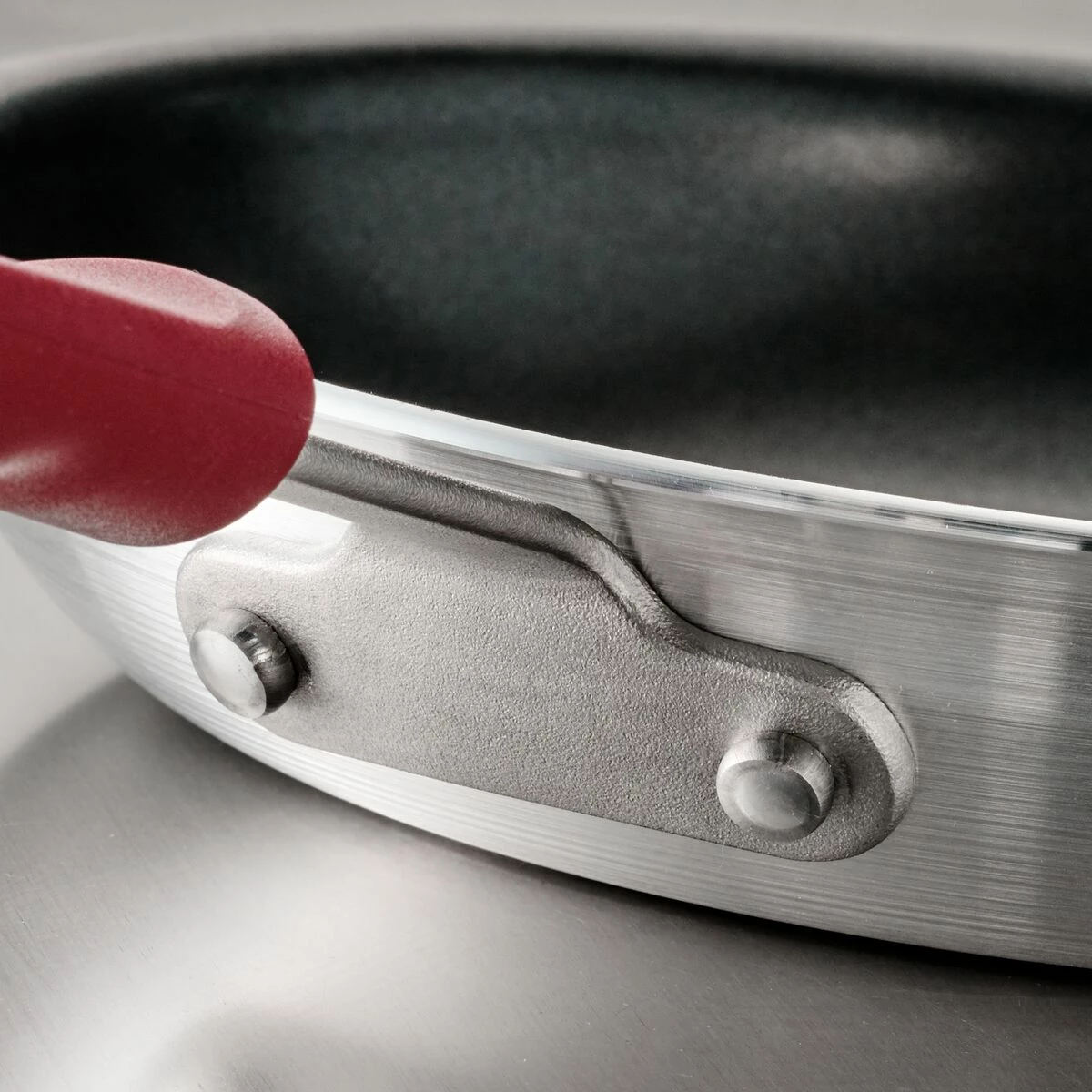 Tramontina PRO Series 10 In & 12 In Nonstick Fry Pans 6 Tramontina PRO Series 10 In & 12 In Nonstick Fry Pans - Image 6