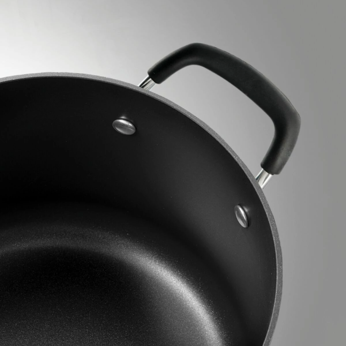 Tramontina 4-Piece Nonstick Stock Pot Set (8 Quart And 12 Quart) 5 Tramontina 4-Piece Nonstick Stock Pot Set (8 Quart And 12 Quart) - Image 5