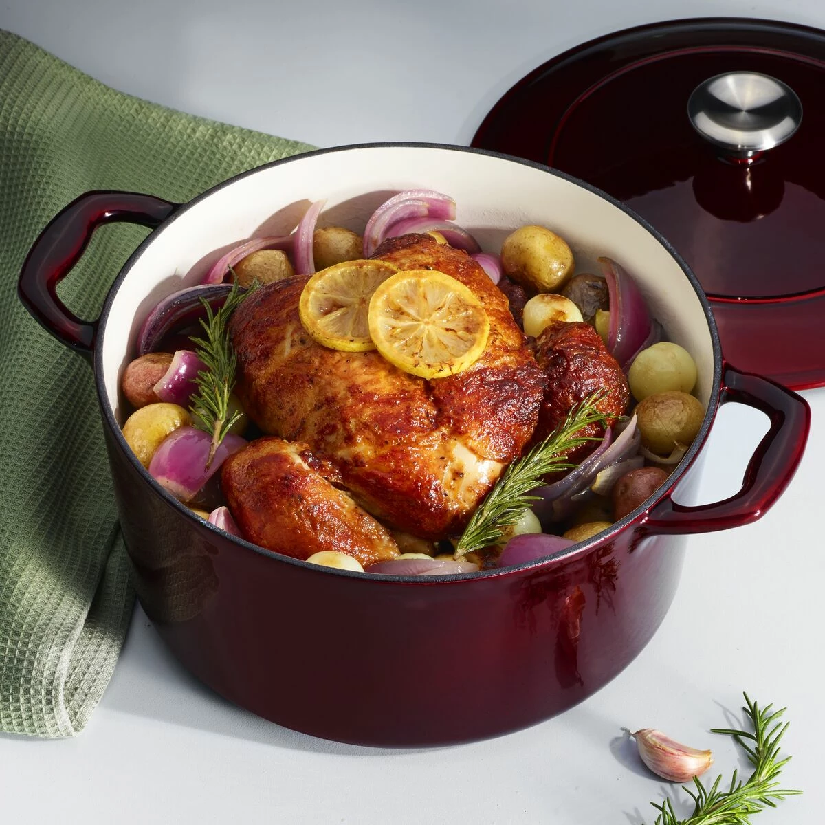Tramontina 5.5 Qt Enameled Cast-Iron Series 1000 Covered Round Dutch Oven - Majolica Red 1 Tramontina 5.5 Qt Enameled Cast-Iron Series 1000 Covered Round Dutch Oven - Majolica Red