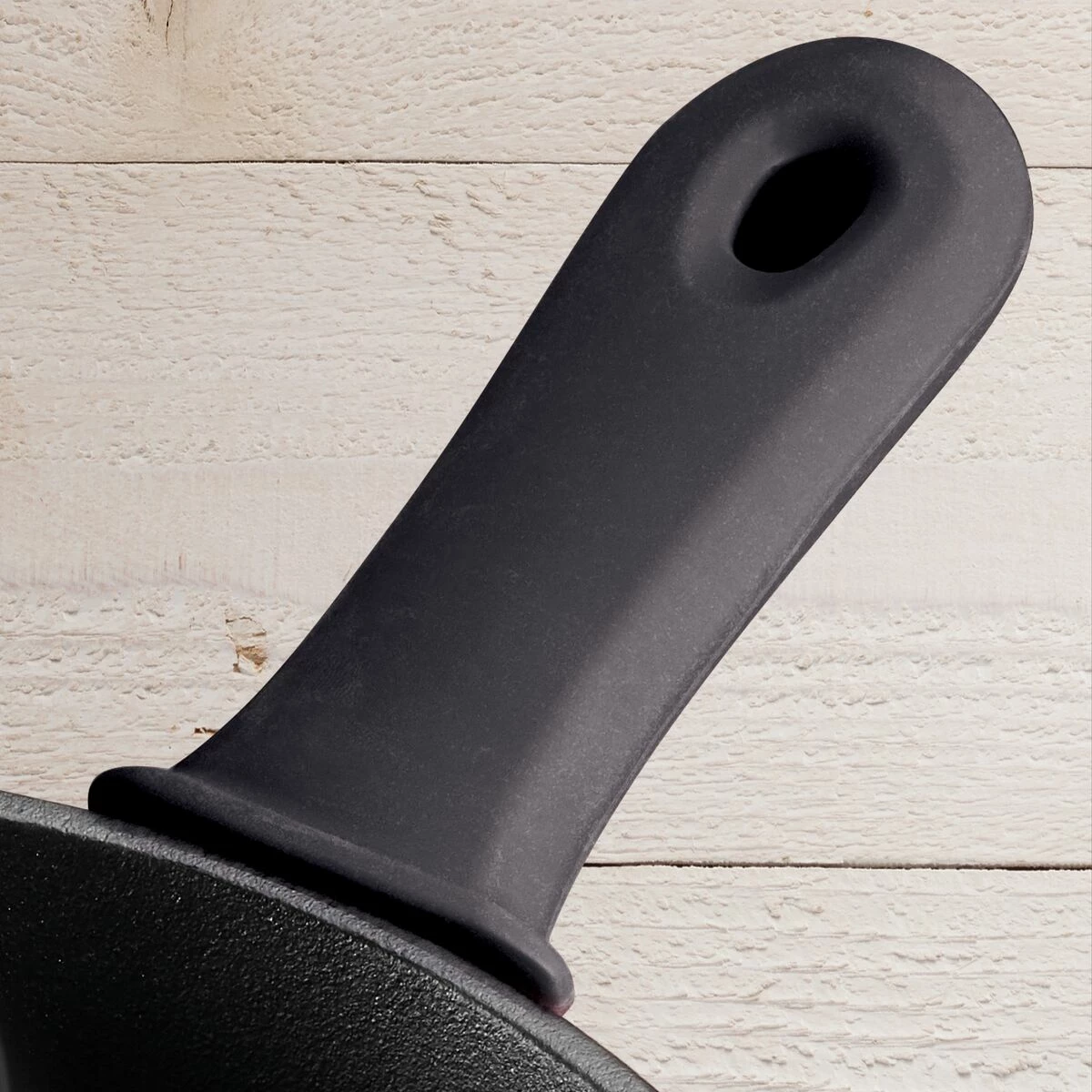 Tramontina 3 Pc Essential Cast Iron Cookware Set - Red 4 Tramontina 3 Pc Essential Cast Iron Cookware Set - Red - Image 4