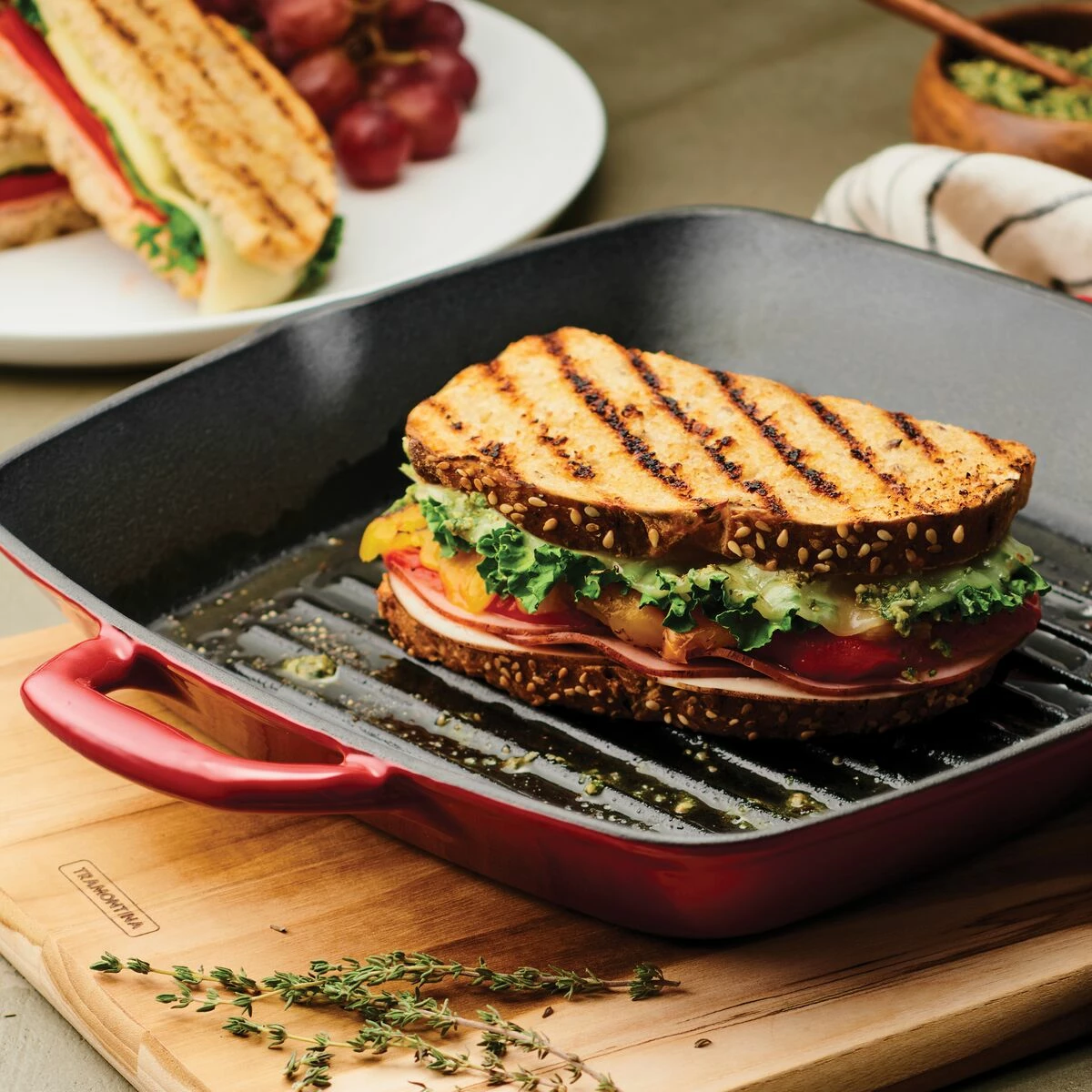 Tramontina 11 In Enameled Cast-Iron Series 1000 Grill Pan - Gradated Red 1 Tramontina 11 In Enameled Cast-Iron Series 1000 Grill Pan - Gradated Red