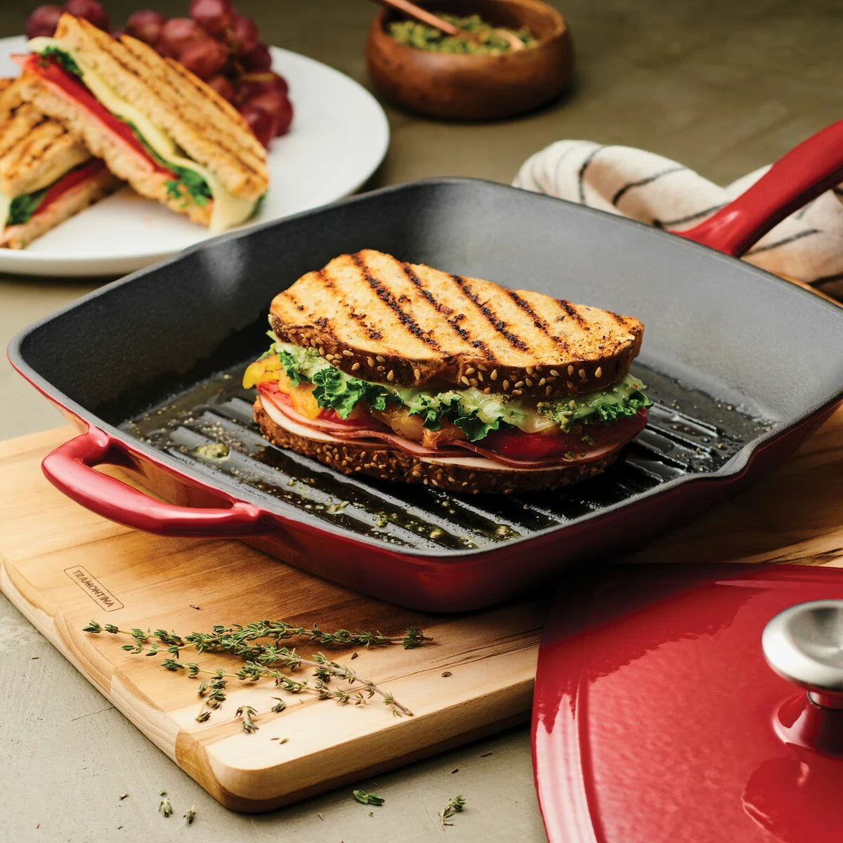 Tramontina 11 In Enameled Cast-Iron Series 1000 Grill Pan With Press - Gradated Red 1 Tramontina 11 In Enameled Cast-Iron Series 1000 Grill Pan With Press - Gradated Red