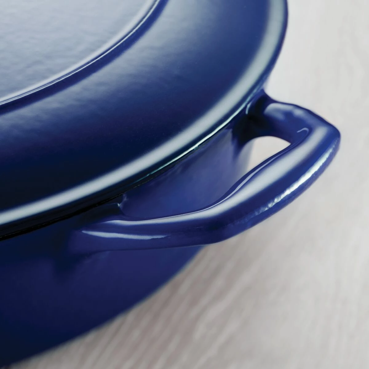 Tramontina 4 Qt Enameled Cast-Iron Series 1000 Covered Braiser - Gradated Cobalt 3 Tramontina 4 Qt Enameled Cast-Iron Series 1000 Covered Braiser - Gradated Cobalt - Image 3