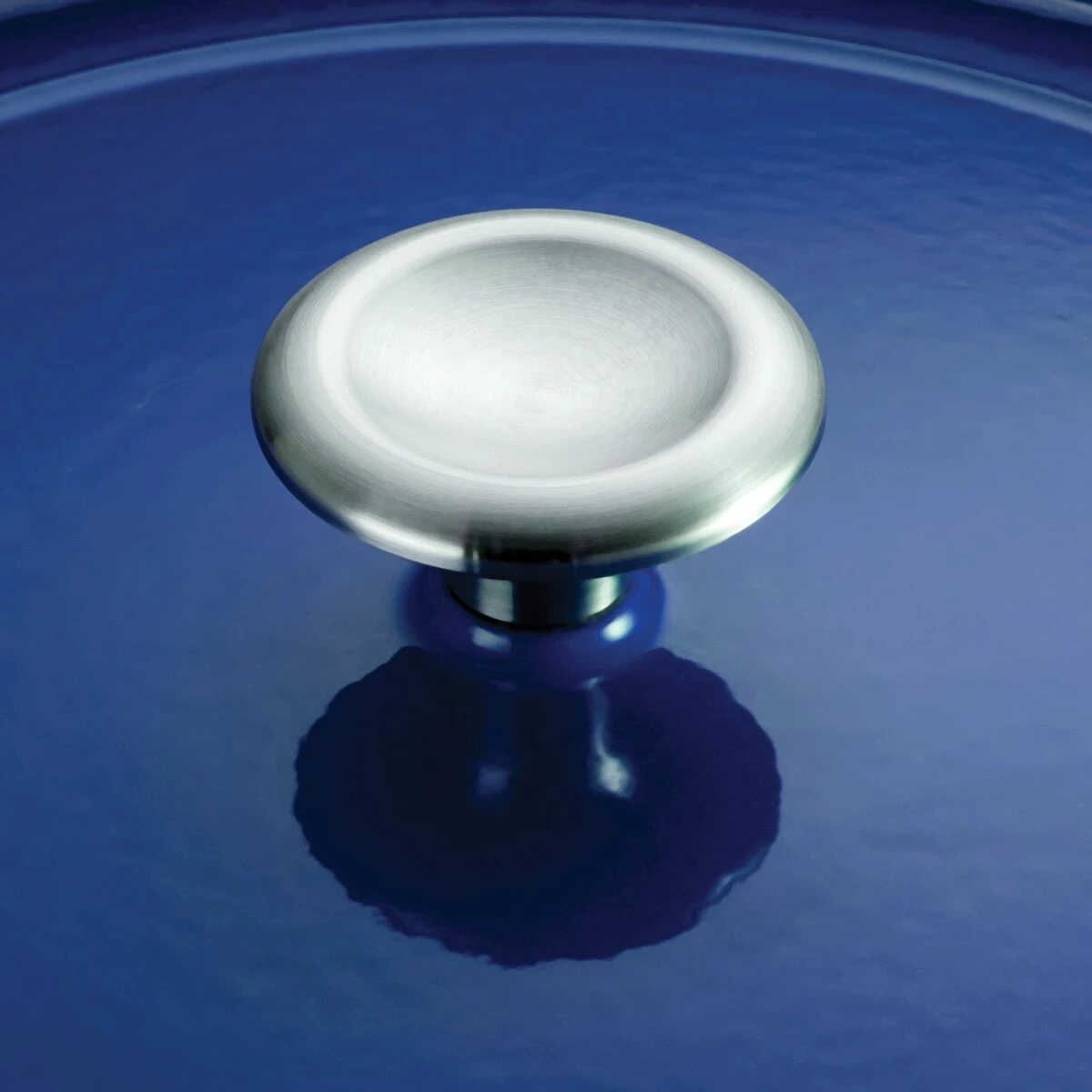 Tramontina 2.5 Qt Enameled Cast-Iron Series 1000 Covered Sauce Pan - Gradated Cobalt 4 Tramontina 2.5 Qt Enameled Cast-Iron Series 1000 Covered Sauce Pan - Gradated Cobalt - Image 4