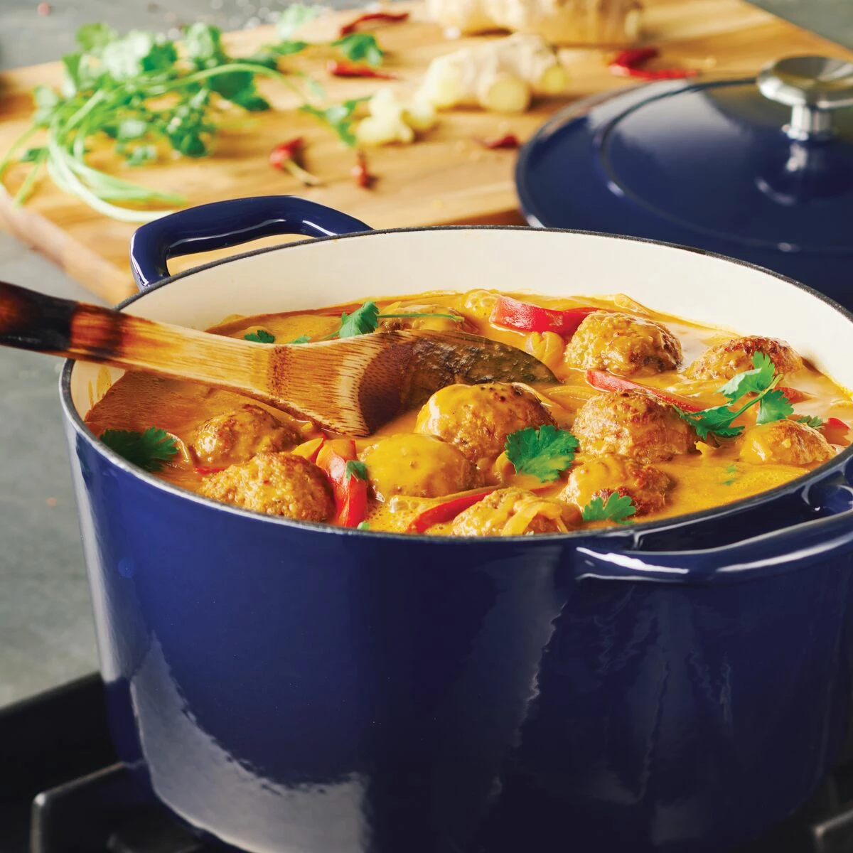 Tramontina 6.5 Qt Enameled Cast-Iron Series 1000 Covered Round Dutch Oven - Gradated Cobalt 1 Tramontina 6.5 Qt Enameled Cast-Iron Series 1000 Covered Round Dutch Oven - Gradated Cobalt
