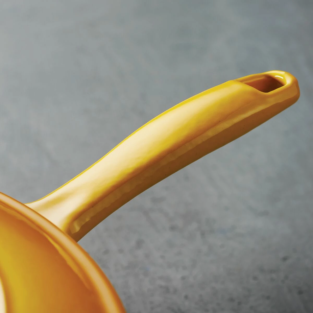 Tramontina 12 In Enameled Cast Iron Covered Skillet - Sunrise 4 Tramontina 12 In Enameled Cast Iron Covered Skillet - Sunrise - Image 4