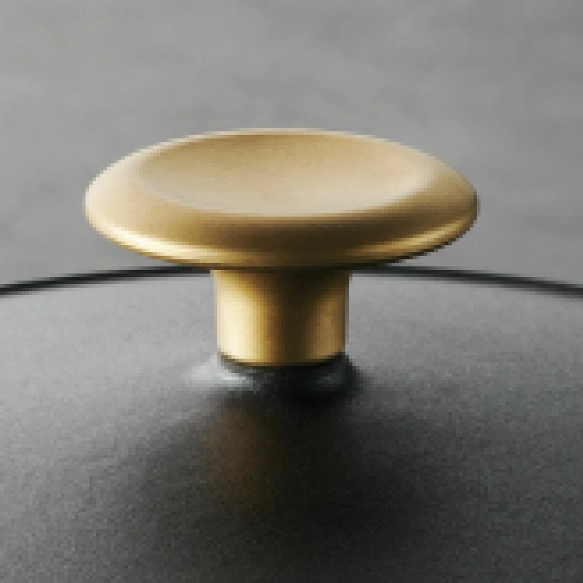 Tramontina 5.5 Qt Enameled Cast Iron Round Dutch Oven - Matte Black With Gold Stainless Steel Knob 5 Tramontina 5.5 Qt Enameled Cast Iron Round Dutch Oven - Matte Black With Gold Stainless Steel Knob - Image 5