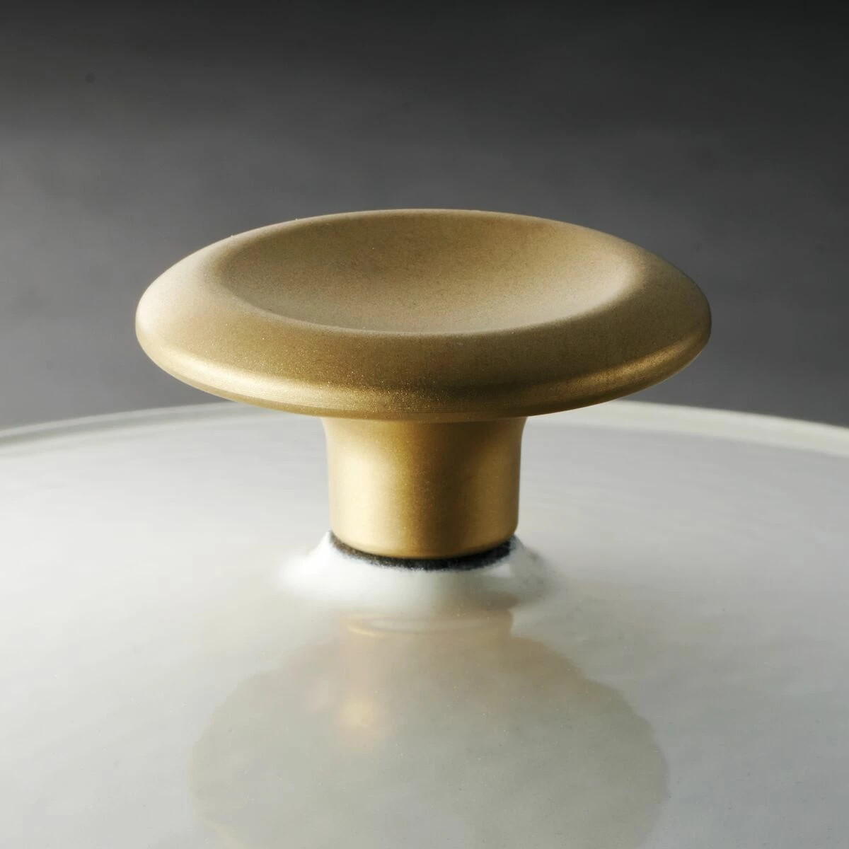 Tramontina 5.5 Qt Enameled Cast Iron Round Dutch Oven - Latte With Gold Stainless Steel Knob 6 Tramontina 5.5 Qt Enameled Cast Iron Round Dutch Oven - Latte With Gold Stainless Steel Knob - Image 6