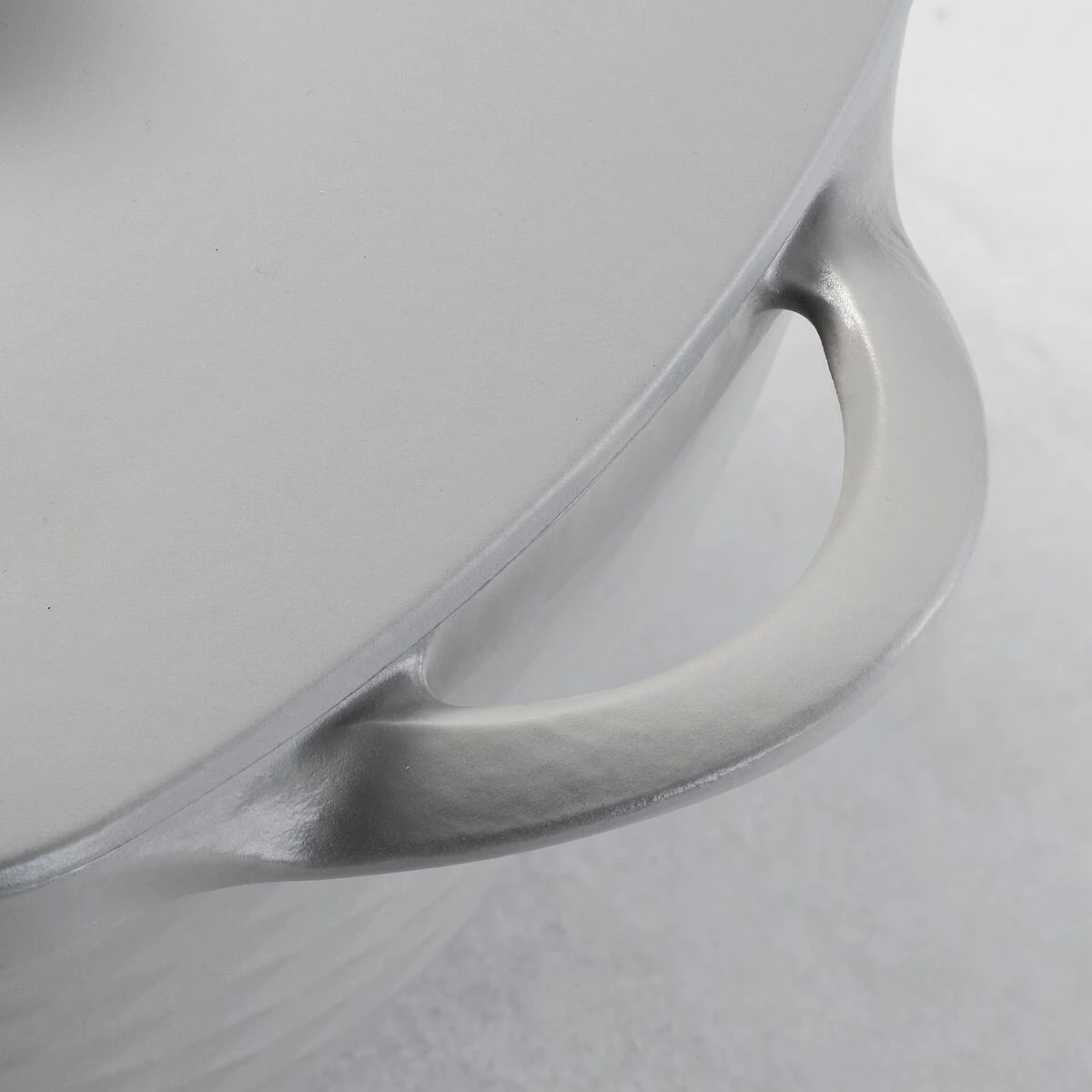 Tramontina Prisma 7 Qt Enameled Cast Iron Covered Square Dutch Oven - Matte Gray 5 Tramontina Prisma 7 Qt Enameled Cast Iron Covered Square Dutch Oven - Matte Gray - Image 5