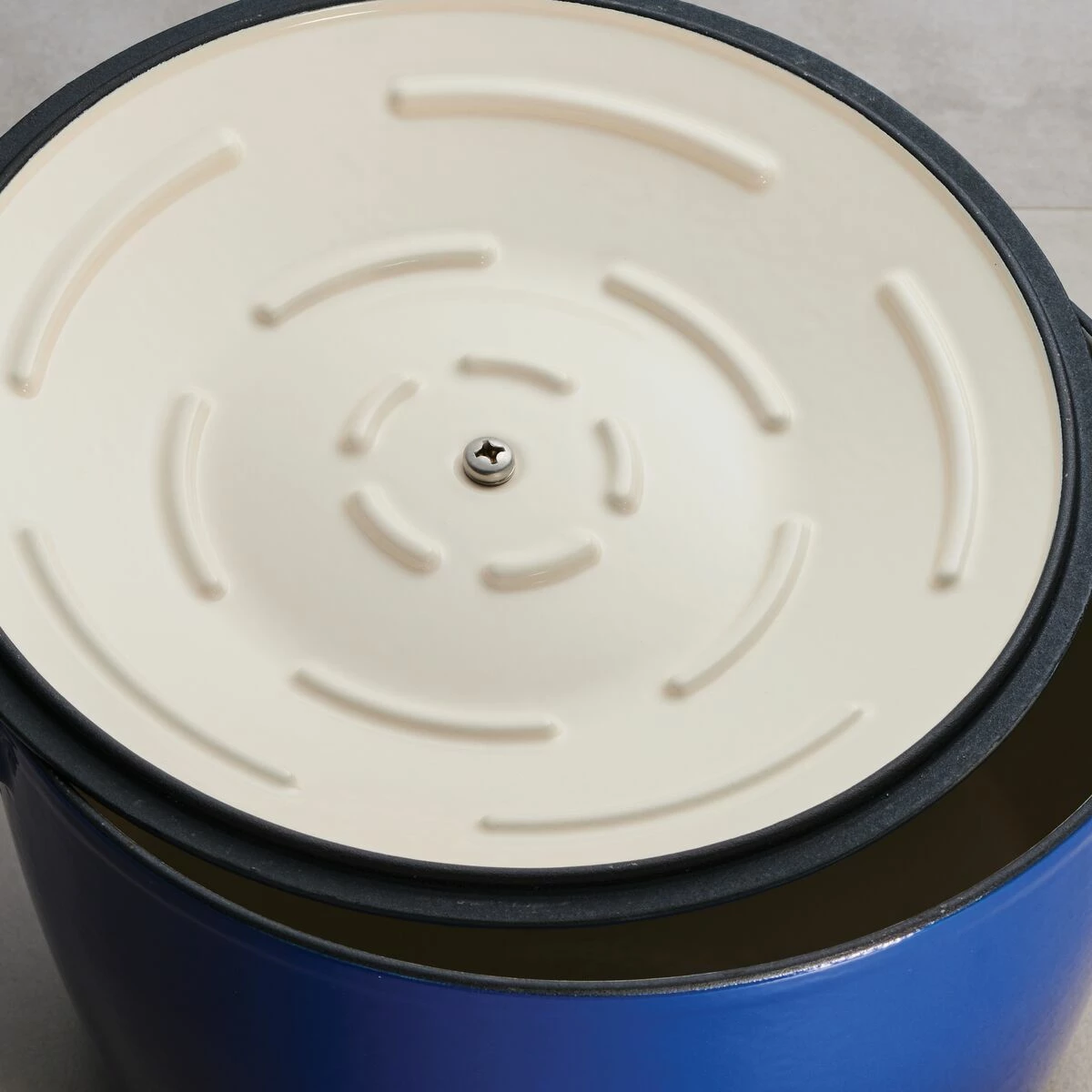 Tramontina 7 Qt Enameled Cast Iron Covered Tall Round Dutch Oven - Classic Blue With Gold Knob 7 Tramontina 7 Qt Enameled Cast Iron Covered Tall Round Dutch Oven - Classic Blue With Gold Knob - Image 7