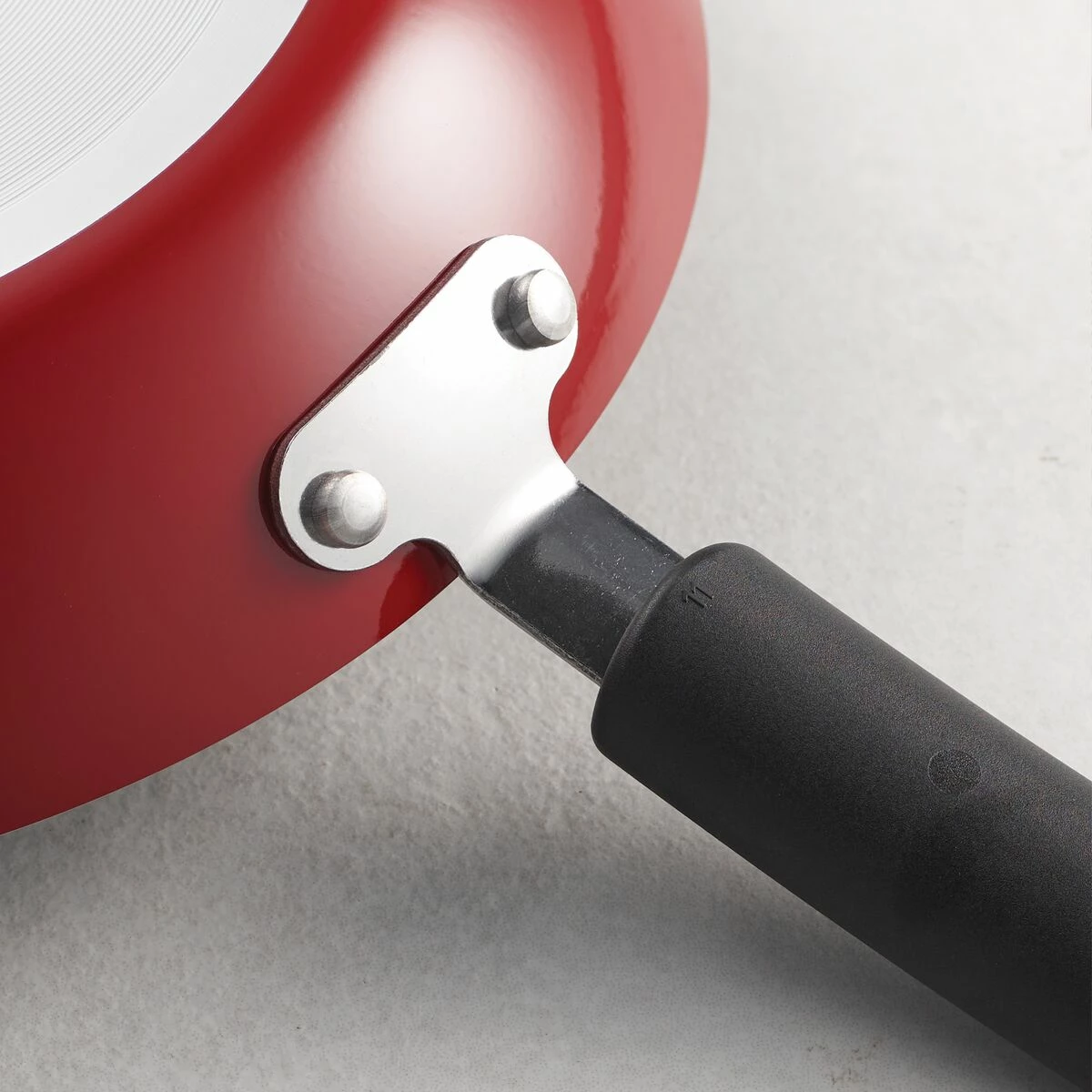 Tramontina Sicilia 11 In Aluminum Nonstick Saute Pan - Raspberry 3 Tramontina Sicilia 11 In Aluminum Nonstick Saute Pan - Raspberry - Image 3