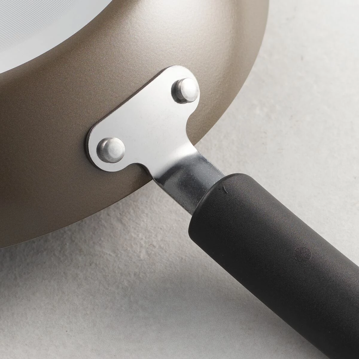 Tramontina Sicilia 10 Pc Aluminum Nonstick Cookware Set - Hazelnut 5 Tramontina Sicilia 10 Pc Aluminum Nonstick Cookware Set - Hazelnut - Image 5