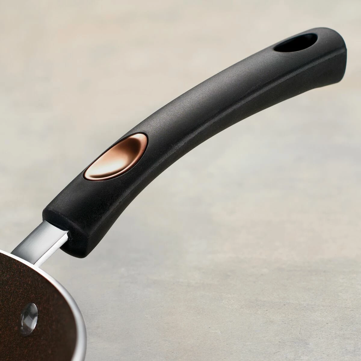 Tramontina "Pots & Pans" 8 In Aluminum Nonstick Fry Pan 4 Tramontina "Pots & Pans" 8 In Aluminum Nonstick Fry Pan - Image 4