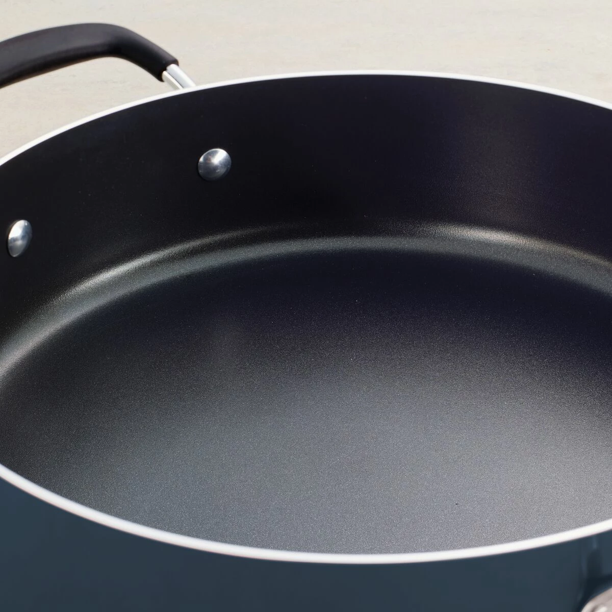 Tramontina 5.5 Qt Covered Aluminum Jumbo Cooker - Metallic Blue 8 Tramontina 5.5 Qt Covered Aluminum Jumbo Cooker - Metallic Blue - Image 8