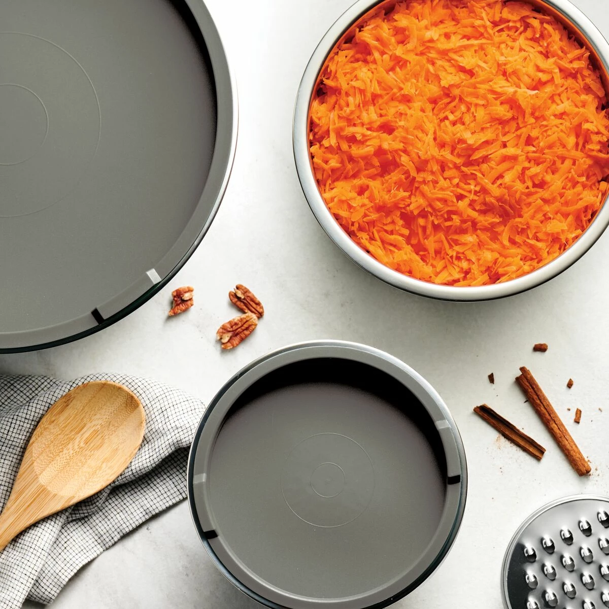 Tramontina 10 Pc Covered Stainless Steel And Silicone Mixing Bowl Set With Grating Tools - Charcoal Gray 6 Tramontina 10 Pc Covered Stainless Steel And Silicone Mixing Bowl Set With Grating Tools - Charcoal Gray - Image 6