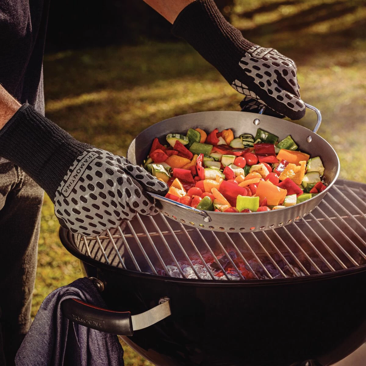 Tramontina Churrasco BBQ 12 In Round Carbon Steel Grill Pan 1 Tramontina Churrasco BBQ 12 In Round Carbon Steel Grill Pan