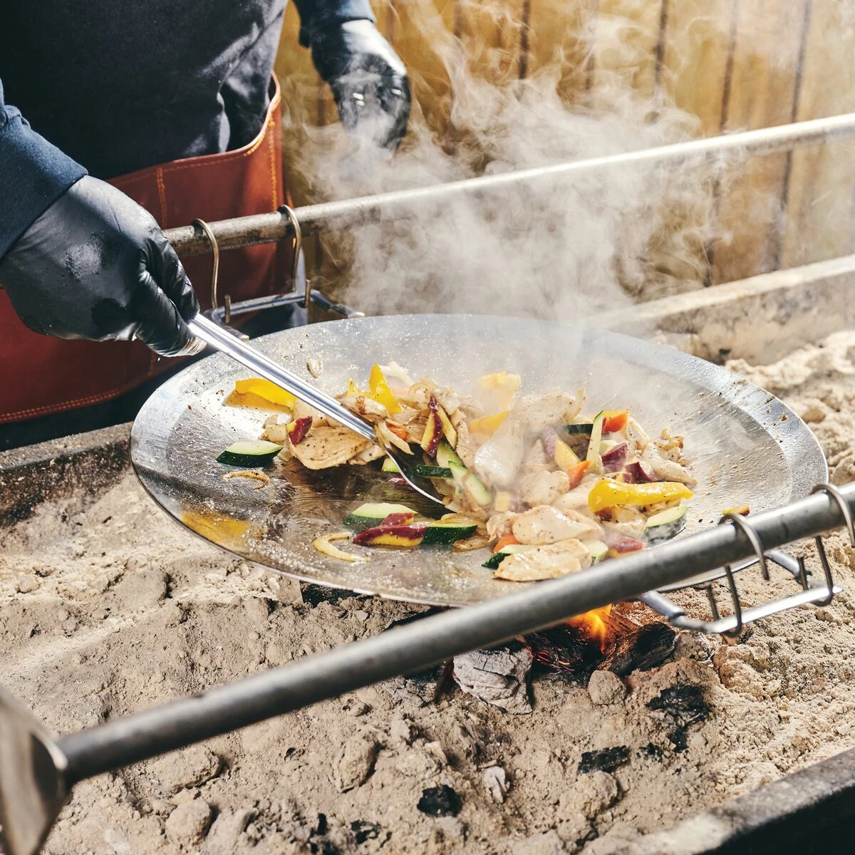 Tramontina Churrasco BBQ 17.25 In Tri-Ply Clad Stainless Steel Round Grill Pan 3 Tramontina Churrasco BBQ 17.25 In Tri-Ply Clad Stainless Steel Round Grill Pan - Image 3