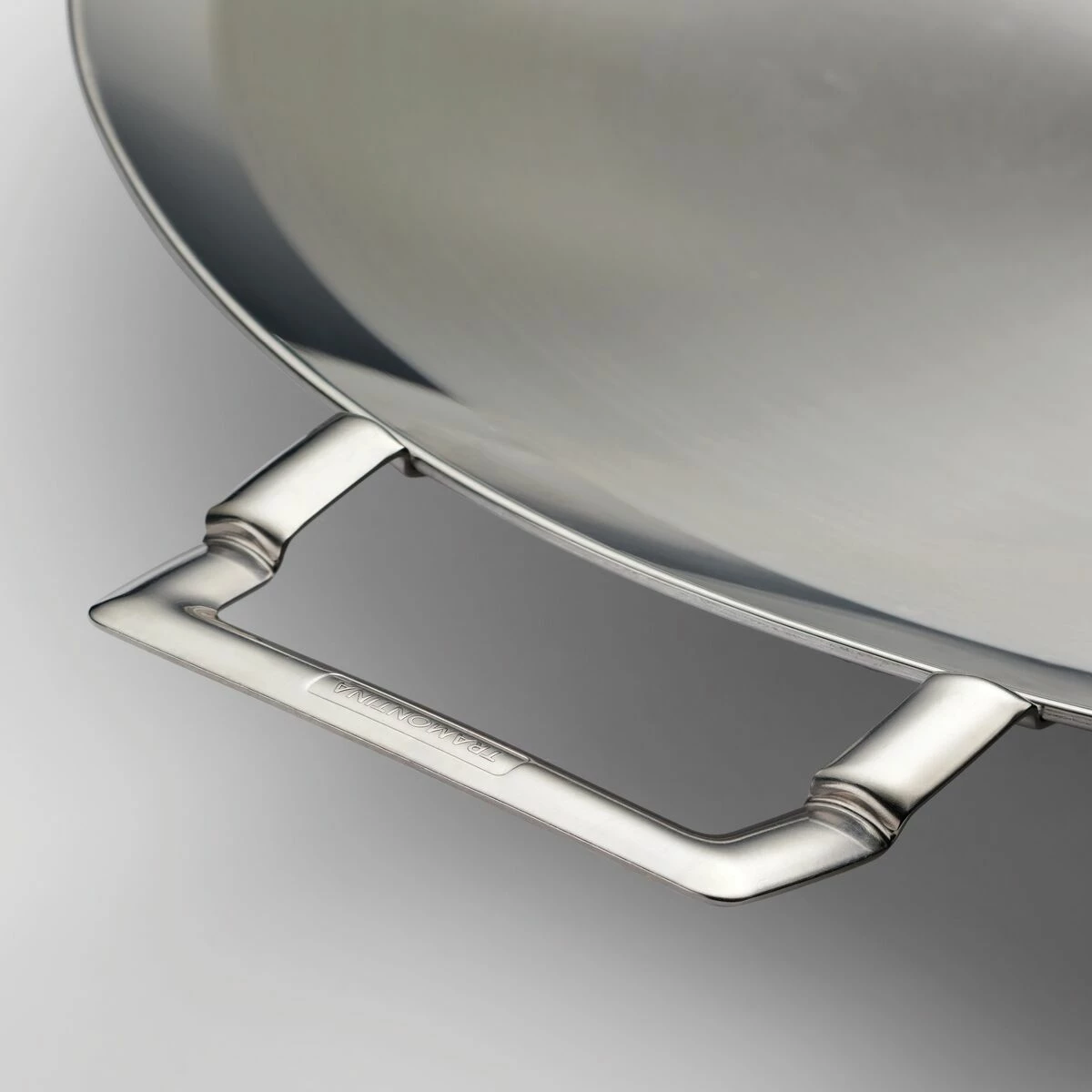 Tramontina Churrasco BBQ 17.25 In Tri-Ply Clad Stainless Steel Round Grill Pan 2 Tramontina Churrasco BBQ 17.25 In Tri-Ply Clad Stainless Steel Round Grill Pan - Image 2
